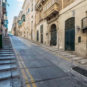 Kampnar Living 3* La Valette